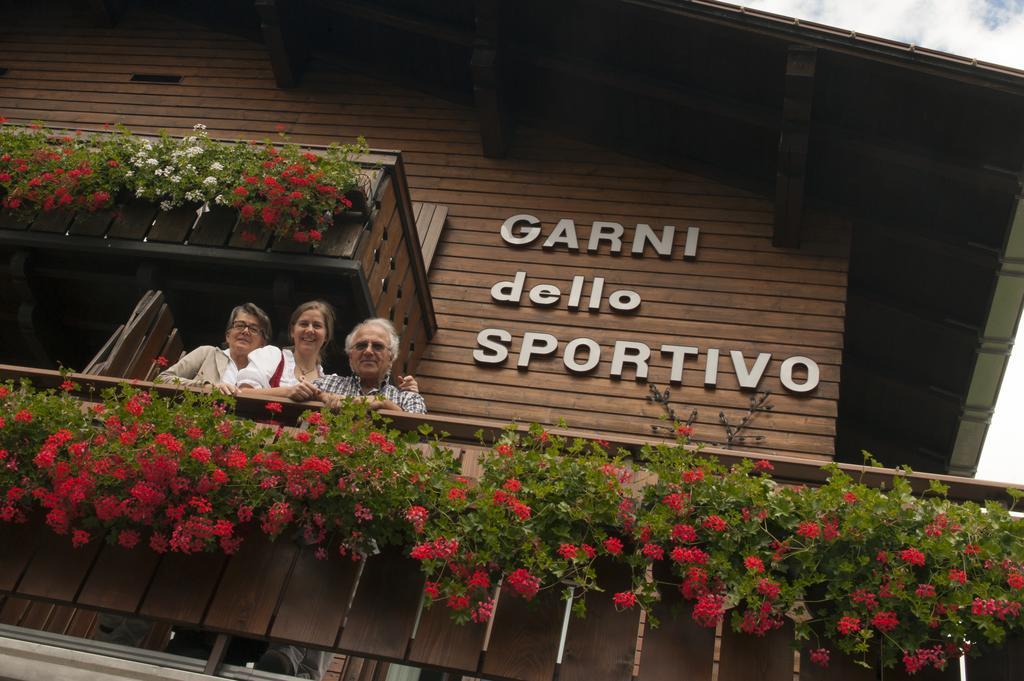 Hotel Garni Dello Sportivo มาดอนนาดีกัมปิโญ ภายนอก รูปภาพ